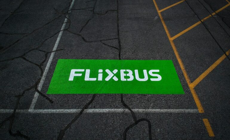 a green sign that says flixbus on it